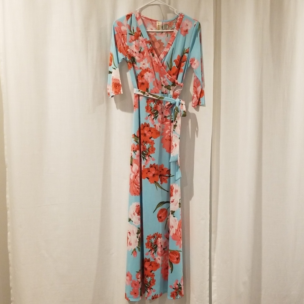 Floral Maxi Dress with 3/4 Length Sleeves
